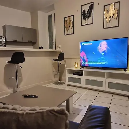 アパート Cosy Proche De Toutes Commodites *